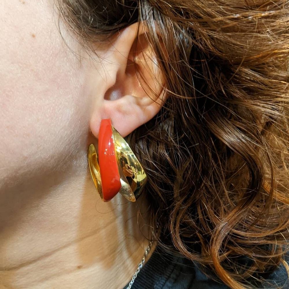 Red and Gold Warped Hoop Earrings; 80's VINTAGE; fashion earrings; Huggie Hoops